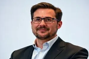 saída de diretor de IA