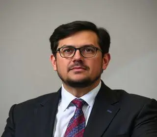 política monetária restritiva