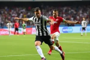 Vasco empata em 2 a 2 com Flamengo