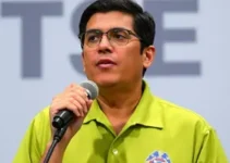 TSE adia julgamento