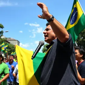 Flávio Bolsonaro ato na Paulista