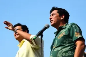Milei apoia Flávio Bolsonaro